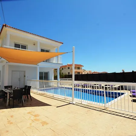 Nissi Christa Ayia Napa